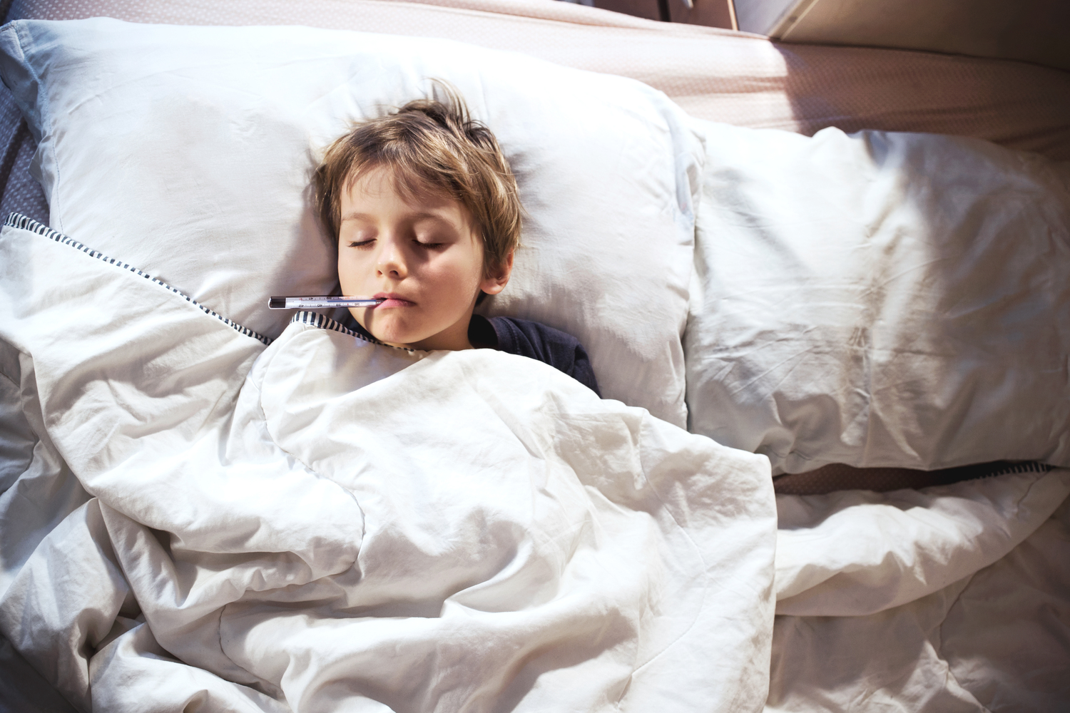 Effective home remedies to reduce the effects of a fever